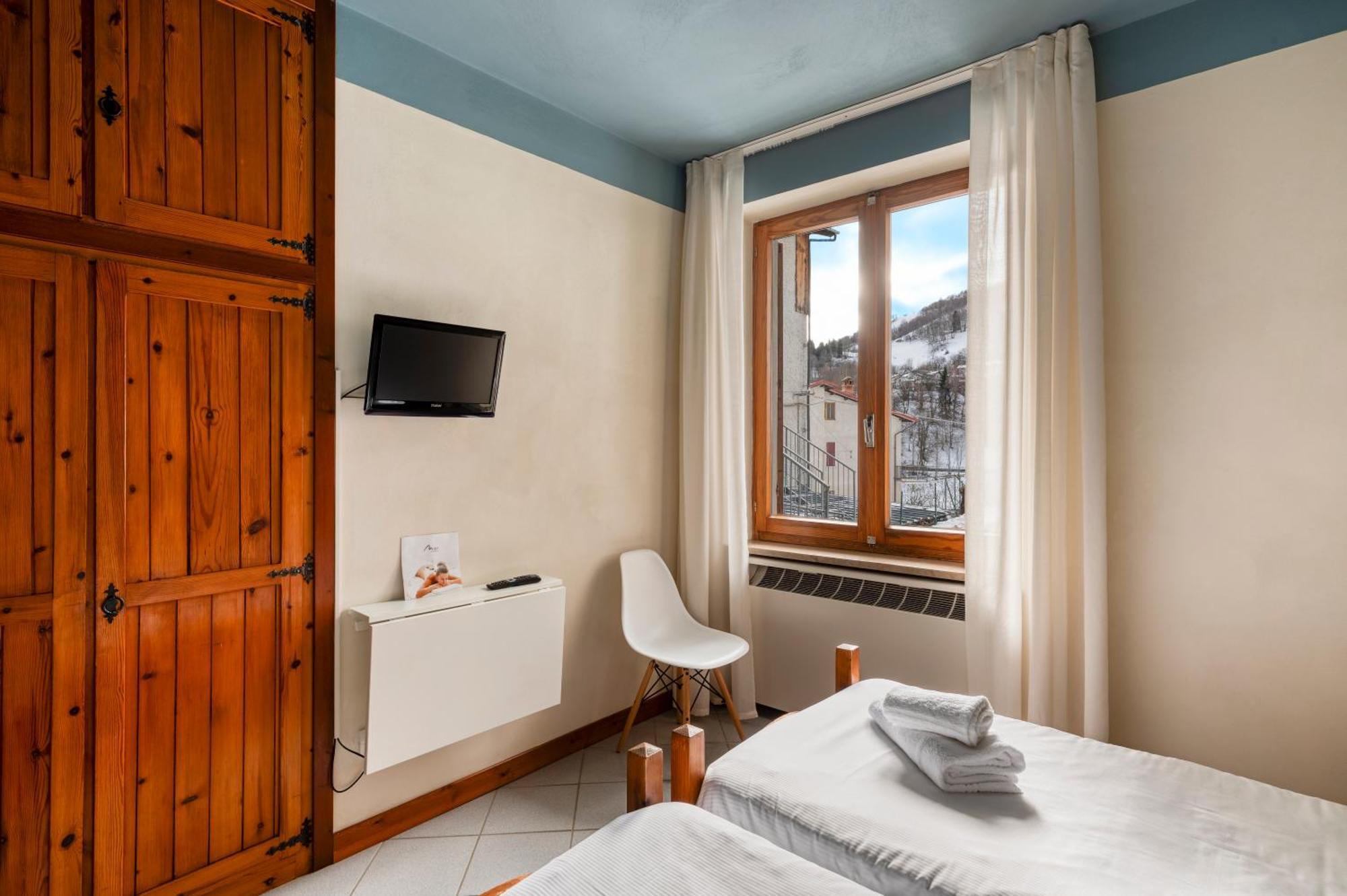 Classic Triple Room,1746902257:JPEG